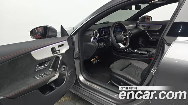 Mercedes-Benz CLA-Class — Фото автомобиля 10