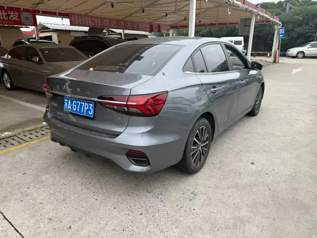 Roewe i5 — Фото автомобиля 6