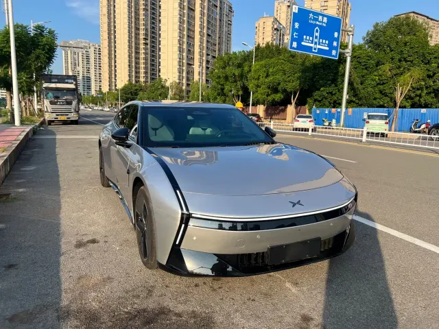 Xpeng P7 — Фото автомобиля 3