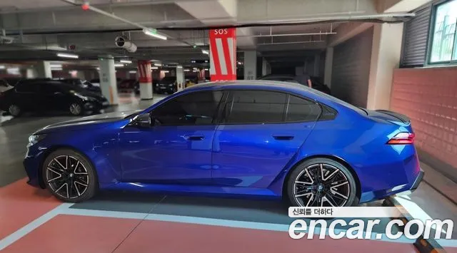 BMW M5 — Фото автомобиля 10