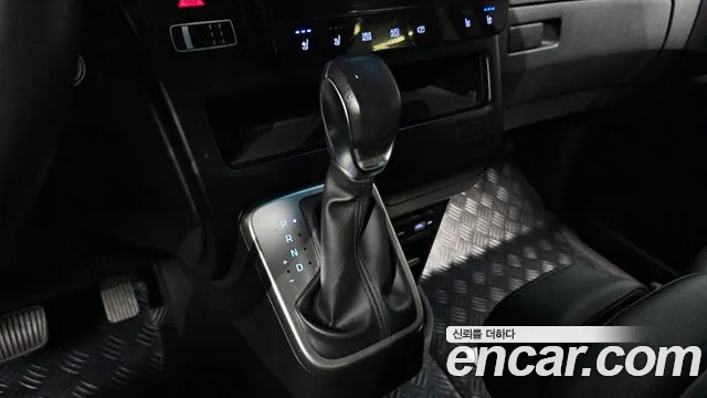 Hyundai Staria — Фото автомобиля 9