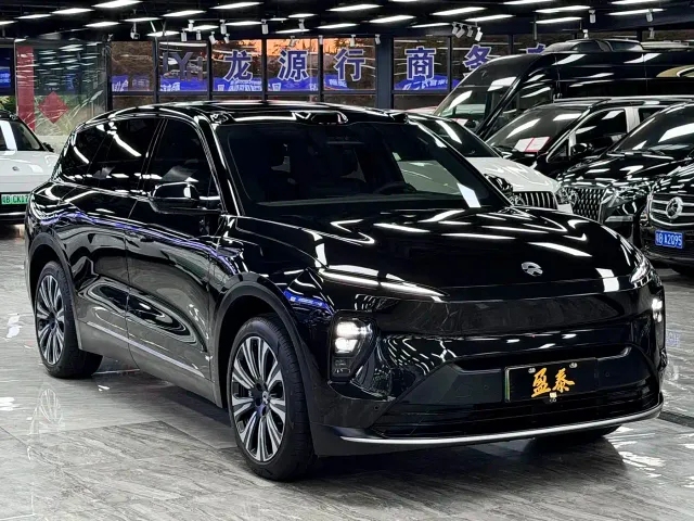 Nio ES8 — Фото автомобиля 3