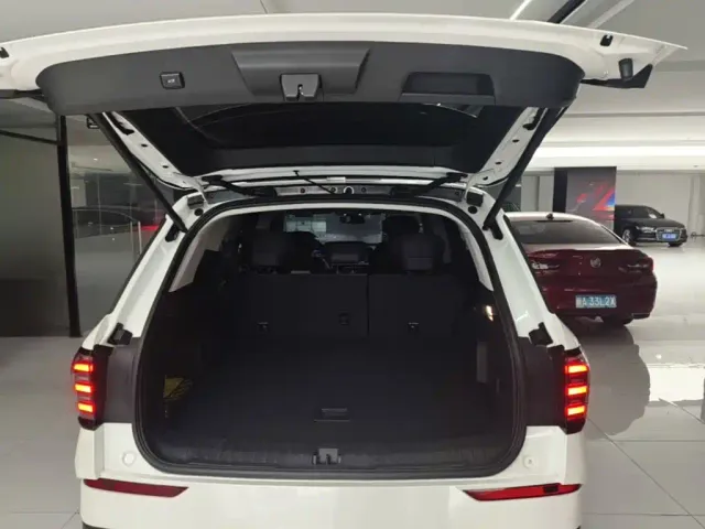 Ford Edge — Фото автомобиля 18
