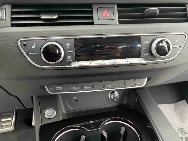 Audi A4L — Фото автомобиля 19