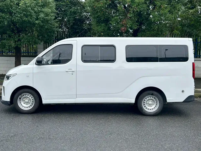 Wuling Yangguang — Фото автомобиля 7