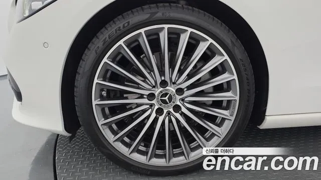 Mercedes-Benz C-Class — Фото автомобиля 5