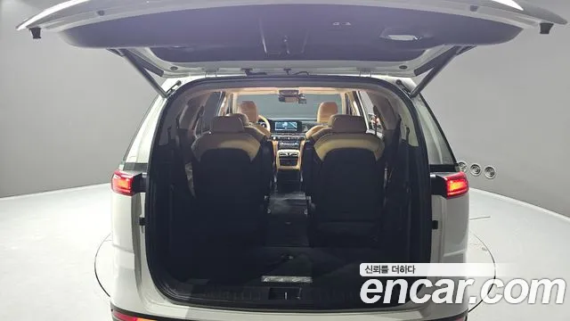 Kia Canival Carnival 4 поколение Бензин 9 мест Noblesse — Фото автомобиля 20