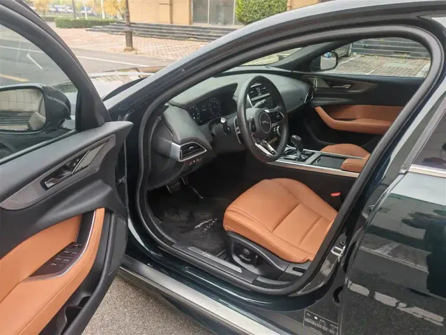 Jaguar XEL — Фото автомобиля 7