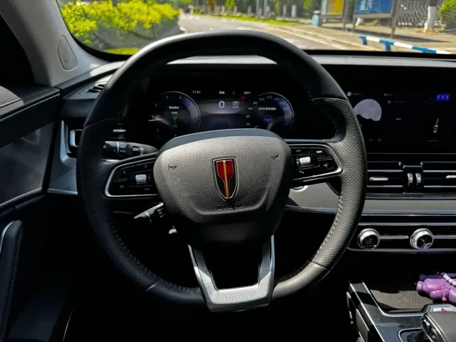 Hongqi HS5 — Фото автомобиля 16