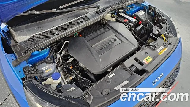 Peugeot 208 — Фото автомобиля 6