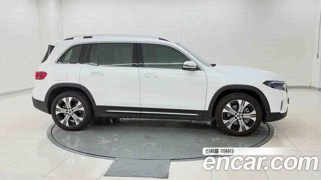 Mercedes-Benz EQB X243 — Фото автомобиля 7