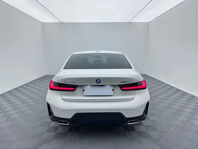 BMW 3 Series — Фото автомобиля 5