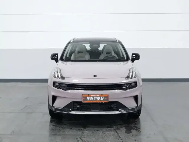 Lynk & Co 06 — Фото автомобиля 3