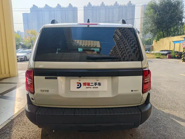 Toyota Prado — Фото автомобиля 5
