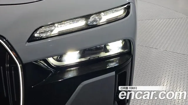 BMW 7-Series — Фото автомобиля 6