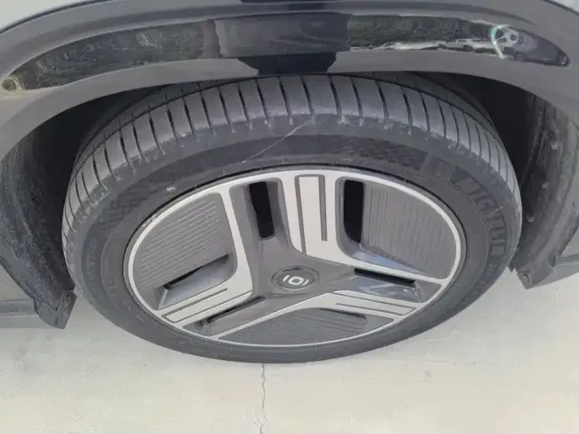 Changan Qiyuan E07 — Фото автомобиля 6