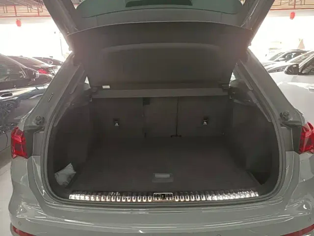 Audi Q3 — Фото автомобиля 18