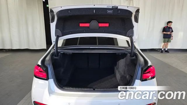 BMW 5 Series G30 — Фото автомобиля 20