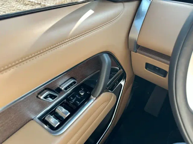 Land Rover Range Rover — Фото автомобиля 25