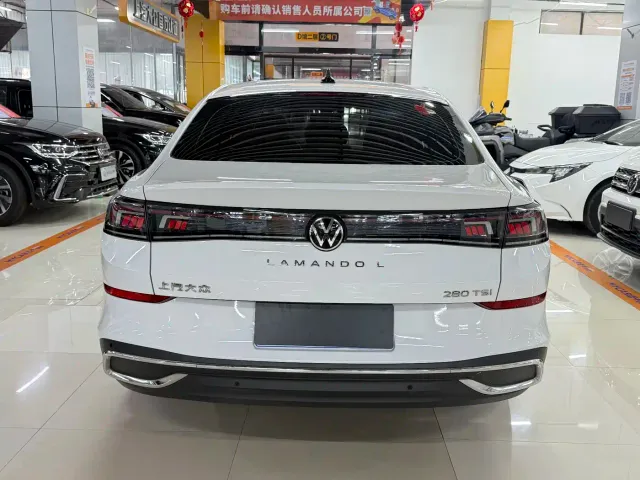 Volkswagen Lamando — Фото автомобиля 5