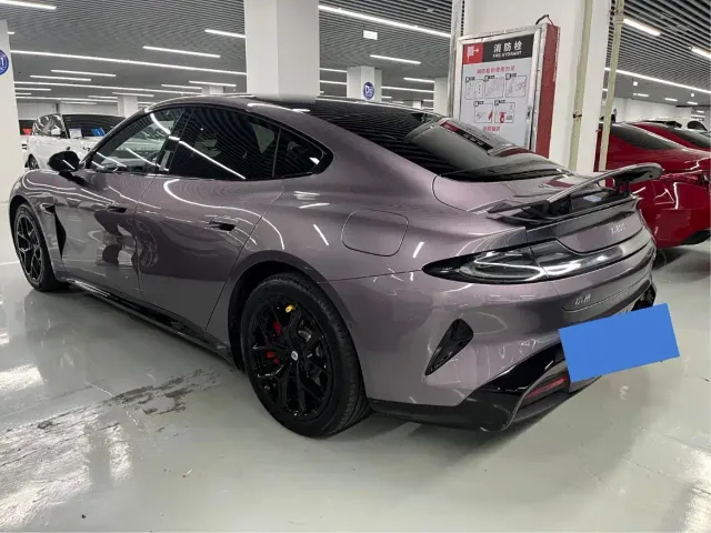 Xiaomi SU7 — Фото автомобиля 12
