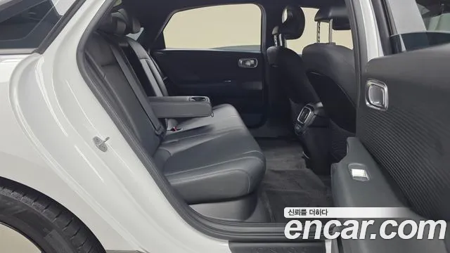 Hyundai Ioniq 6 — Фото автомобиля 18