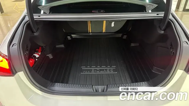Mercedes-Benz E-Class E-класс W214 — Фото автомобиля 11