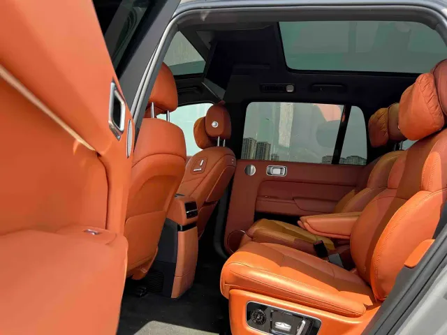 Li Auto L9 — Фото автомобиля 6