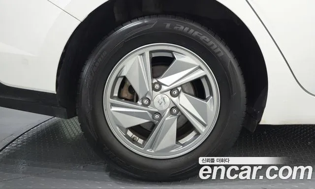 Hyundai Avante — Фото автомобиля 5