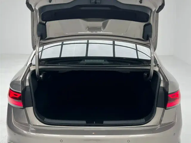 Volkswagen Sagitar — Фото автомобиля 14