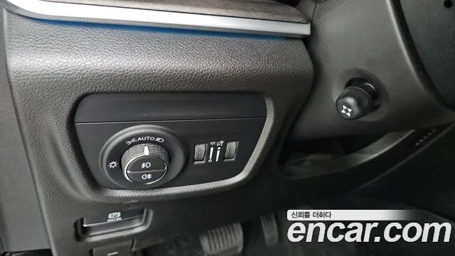 Jeep Cherokee Grand Cherokee(WL) L 3.6 Overland — Фото автомобиля 16