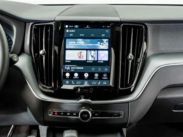 Volvo XC60 — Фото автомобиля 13