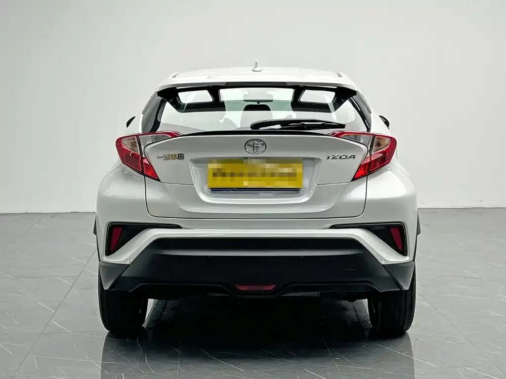 Toyota Toyota IZOA 2021 2.0L Yixiang Edition — Фото автомобиля 5