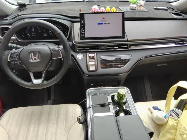 Honda Odyssey — Фото автомобиля 12