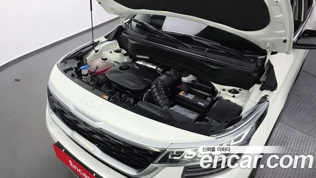 Kia Seltos — Фото автомобиля 9