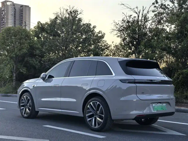 Li Auto L6 — Фото автомобиля 4