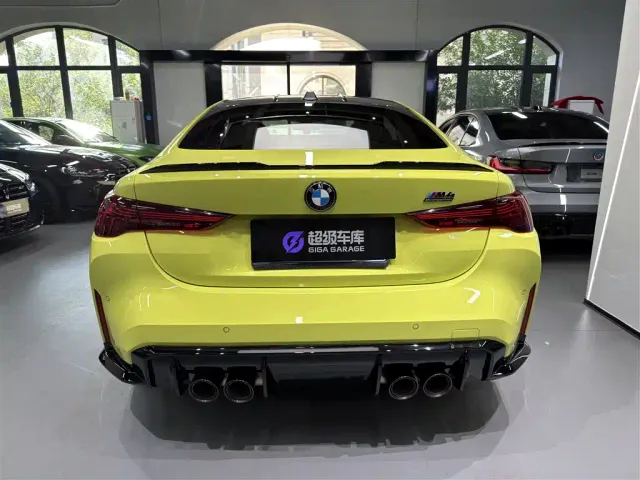 BMW M4 — Фото автомобиля 5