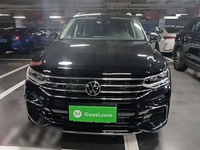 Volkswagen Tiguan L — Фото автомобиля 2