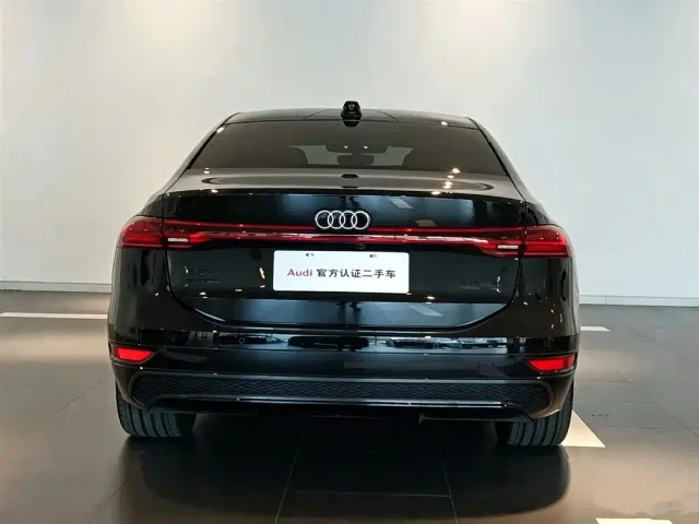 Audi A6L e-tron — Фото автомобиля 5