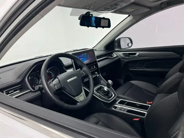Haval M6 — Фото автомобиля 13