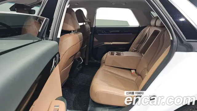 Hyundai Grandeur GN7 — Фото автомобиля 12