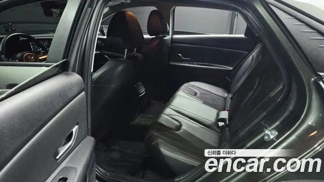 Hyundai Avante CN7 — Фото автомобиля 18