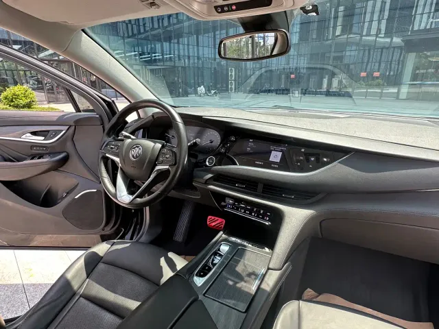 Buick Enclave — Фото автомобиля 13