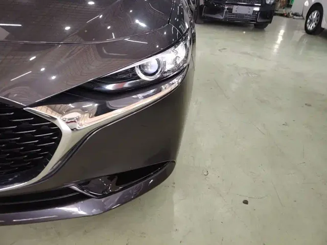Mazda Axela — Фото автомобиля 23