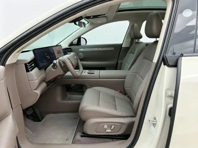 IM Motors LS6 — Фото автомобиля 4