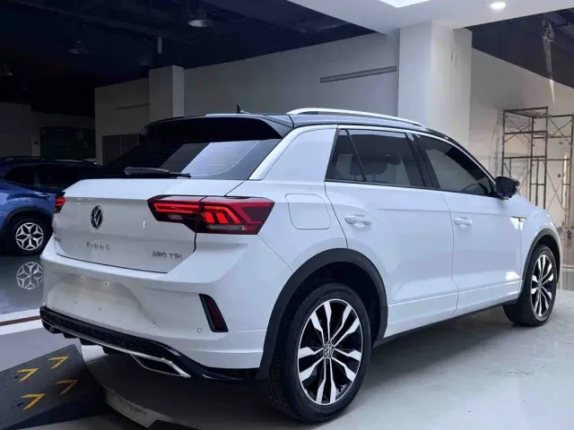 Volkswagen T-Roc — Фото автомобиля 6