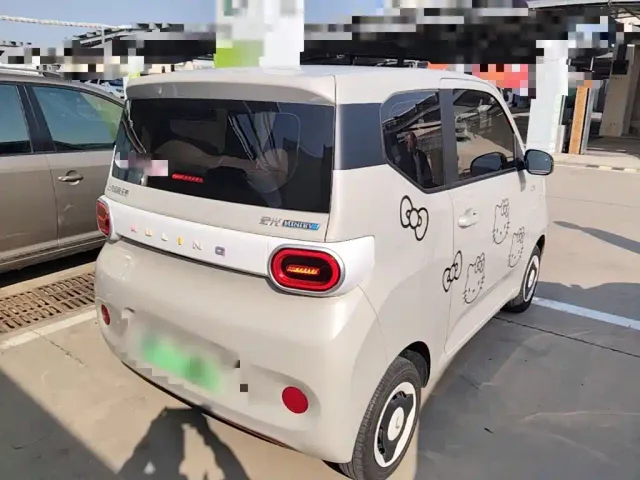 Wuling Hongguang Mini EV — Фото автомобиля 6