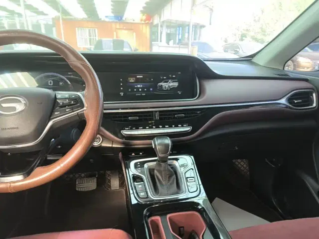 GAC Trumpchi M6 — Фото автомобиля 12