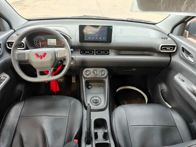 Wuling Hongguang — Фото автомобиля 10