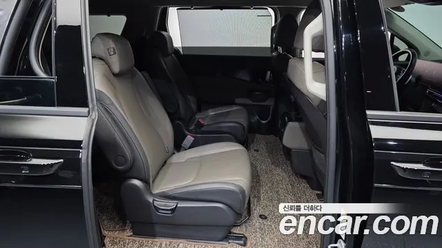 Kia Carnival 4th Gen — Фото автомобиля 18